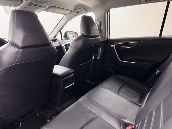 Toyota RAV4 V (XA50) с пробегом 2021 года, цена 4 009 000 рублей, 32080 км, внедорожник, Автокод Объявления