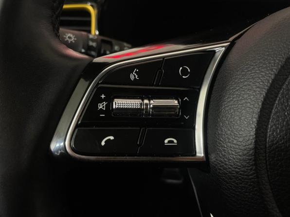 Kia XCeed I с пробегом 2021 года, цена 2 231 000 рублей, 62262 км, хэтчбек, Автокод Объявления