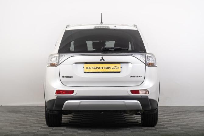 Mitsubishi Outlander III Рестайлинг с пробегом 2014 года, цена 1 699 000 рублей, 216000 км, внедорожник, Автокод Объявления