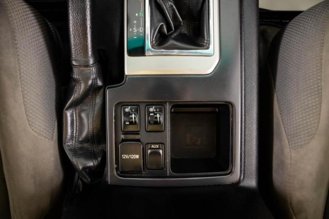 Toyota Land Cruiser Prado 150 Series с пробегом 2010 года, цена 2 549 000 рублей, 180000 км, внедорожник, Автокод Объявления
