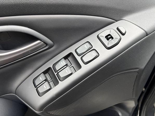 Hyundai ix35 I Рестайлинг с пробегом 2014 года, цена 1 165 000 рублей, 177450 км, внедорожник, Автокод Объявления