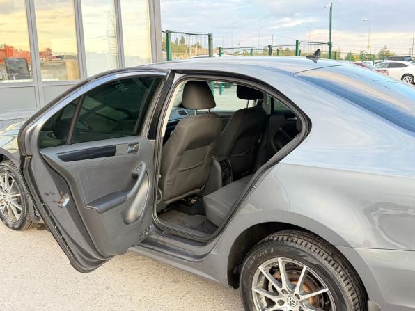 Volkswagen Jetta VI с пробегом 2012 года, цена 1 050 000 рублей, 133211 км, седан, Автокод Объявления