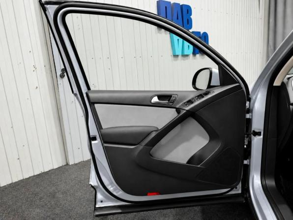 Volkswagen Tiguan I с пробегом 2010 года, цена 950 000 рублей, 135000 км, внедорожник, Автокод Объявления