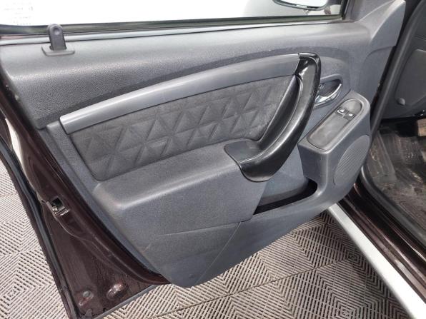 Renault Duster I Рестайлинг с пробегом 2015 года, цена 1 050 000 рублей, 119000 км, внедорожник, Автокод Объявления