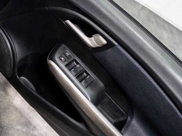 Honda Insight II с пробегом 2010 года, цена 880 000 рублей, 149600 км, хэтчбек, Автокод Объявления