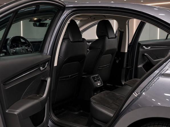 Skoda Octavia IV (A8) с пробегом 2020 года, цена 2 395 000 рублей, 134000 км, лифтбек, Автокод Объявления