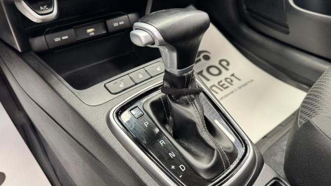 Kia Rio IV Рестайлинг с пробегом 2021 года, цена 1 855 000 рублей, 76245 км, хэтчбек, Автокод Объявления