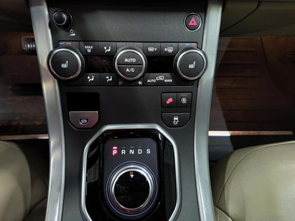 Land Rover Range Rover Evoque I Рестайлинг с пробегом 2018 года, цена 3 110 000 рублей, 50627 км, внедорожник, Автокод Объявления