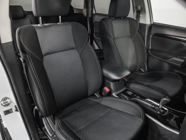 Mitsubishi Outlander III Рестайлинг 3 с пробегом 2019 года, цена 1 799 000 рублей, 136541 км, внедорожник, Автокод Объявления