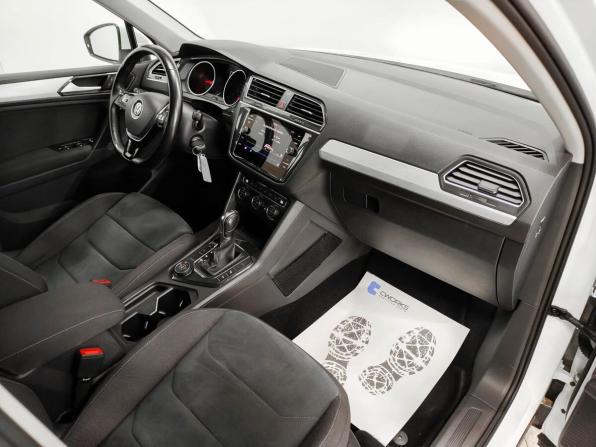 Volkswagen Tiguan II с пробегом 2018 года, цена 2 423 000 рублей, 101977 км, внедорожник, Автокод Объявления