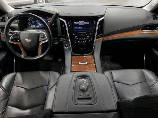 Cadillac Escalade IV с пробегом 2016 года, цена 4 160 000 рублей, 124513 км, внедорожник, Автокод Объявления