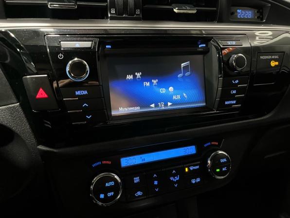 Toyota Corolla XI (E160 E170 E180) с пробегом 2013 года, цена 1 294 000 рублей, 133594 км, седан, Автокод Объявления