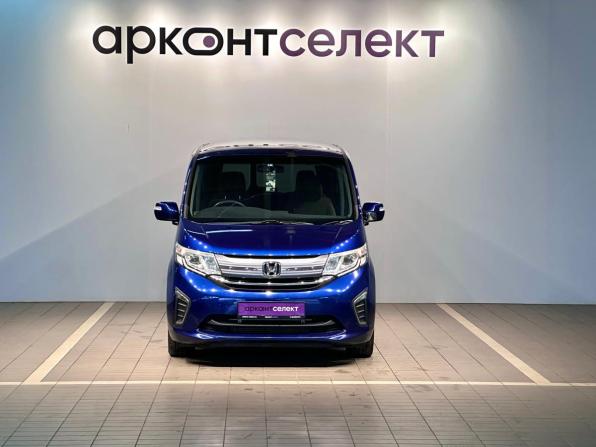 Honda Stepwgn V с пробегом 2015 года, цена 1 748 000 рублей, 149169 км, минивэн, Автокод Объявления