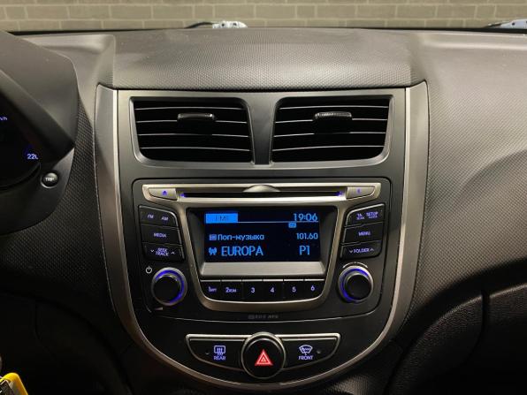 Hyundai Solaris I Рестайлинг с пробегом 2015 года, цена 1 199 000 рублей, 102009 км, хэтчбек, Автокод Объявления