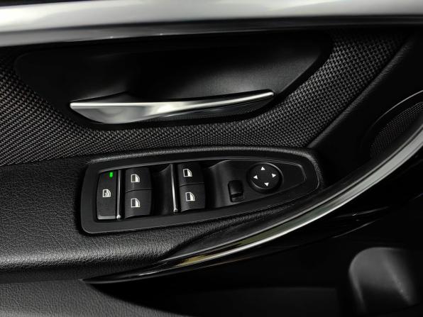 BMW 3 серии VI (F3x) Рестайлинг с пробегом 2017 года, цена 2 444 000 рублей, 110587 км, седан, Автокод Объявления