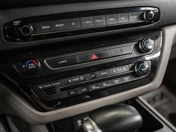 Kia Carnival III с пробегом 2019 года, цена 2 860 000 рублей, 122317 км, минивэн, Автокод Объявления