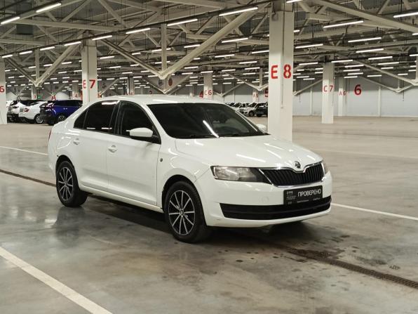 Skoda Rapid I с пробегом 2015 года, цена 870 000 рублей, 231005 км, лифтбек, Автокод Объявления