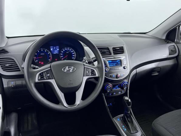 Hyundai Solaris I Рестайлинг с пробегом 2016 года, цена 991 000 рублей, 168890 км, седан, Автокод Объявления