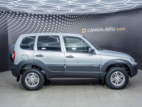 Chevrolet Niva I Рестайлинг с пробегом 2017 года, цена 755 000 рублей, 53653 км, внедорожник, Автокод Объявления