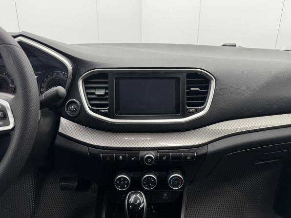 Lada (ВАЗ) Vesta I Рестайлинг (NG) с пробегом 2024 года, цена 1 379 000 рублей, 5170 км, седан, Автокод Объявления