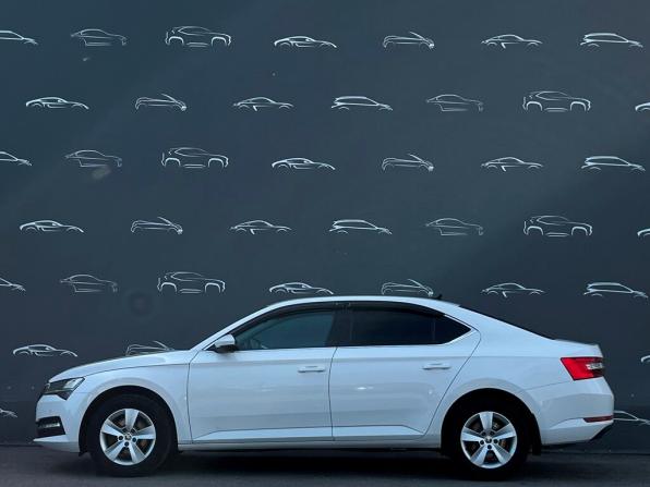 Skoda Superb III Рестайлинг с пробегом 2021 года, цена 2 695 300 рублей, 113074 км, лифтбек, Автокод Объявления