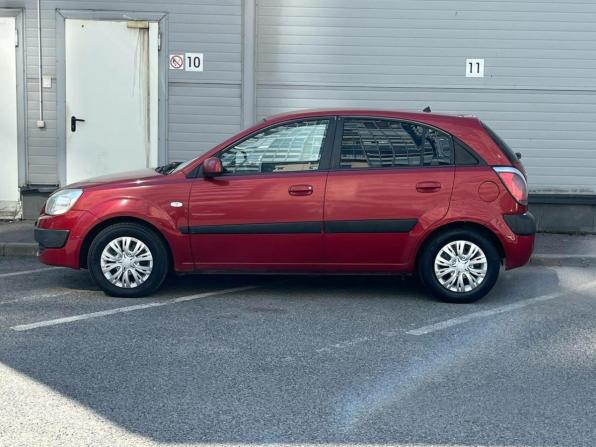 Kia Rio II с пробегом 2007 года, цена 299 000 рублей, 206576 км, хэтчбек, Автокод Объявления