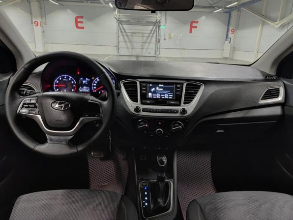 Hyundai Solaris II Рестайлинг с пробегом 2021 года, цена 1 119 000 рублей, 215158 км, седан, Автокод Объявления