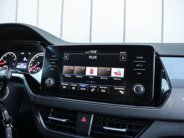 Volkswagen Polo VI с пробегом 2021 года, цена 1 620 000 рублей, 71522 км, лифтбек, Автокод Объявления
