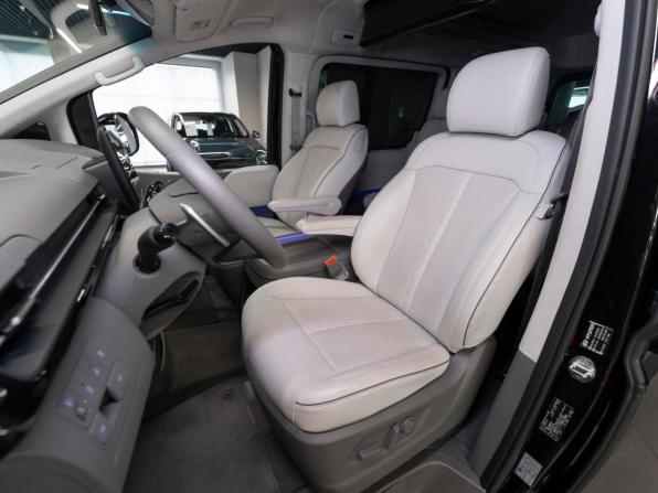 Hyundai Staria I с пробегом 2024 года, цена 8 050 000 рублей, 22989 км, минивэн, Автокод Объявления