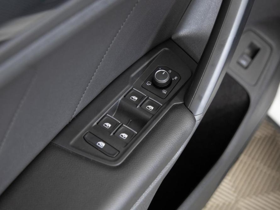 Volkswagen Tiguan II Рестайлинг Санкт-Петербург  - изображение 23