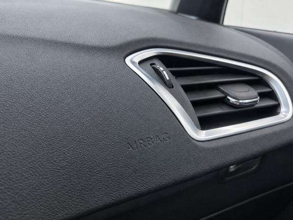 Citroen C4 II Рестайлинг с пробегом 2016 года, цена 1 089 000 рублей, 139802 км, седан, Автокод Объявления