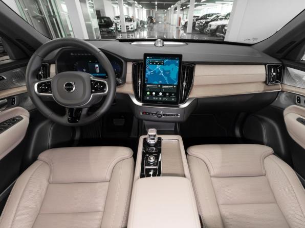 Volvo XC90 II Рестайлинг 2 с пробегом 2025 года, цена 9 950 000 рублей, 30 км, внедорожник, Автокод Объявления