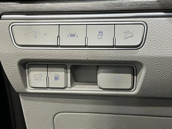 Kia Mohave I Рестайлинг 2 с пробегом 2019 года, цена 3 690 000 рублей, 171997 км, внедорожник, Автокод Объявления