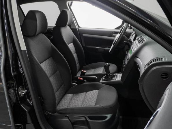 Skoda Octavia II (A5) Рестайлинг с пробегом 2013 года, цена 989 000 рублей, 110278 км, лифтбек, Автокод Объявления