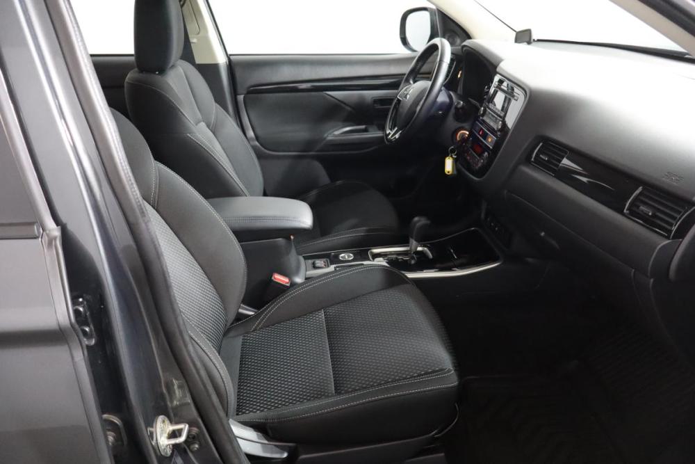 Mitsubishi Outlander III Рестайлинг 3 Санкт-Петербург  - изображение 11