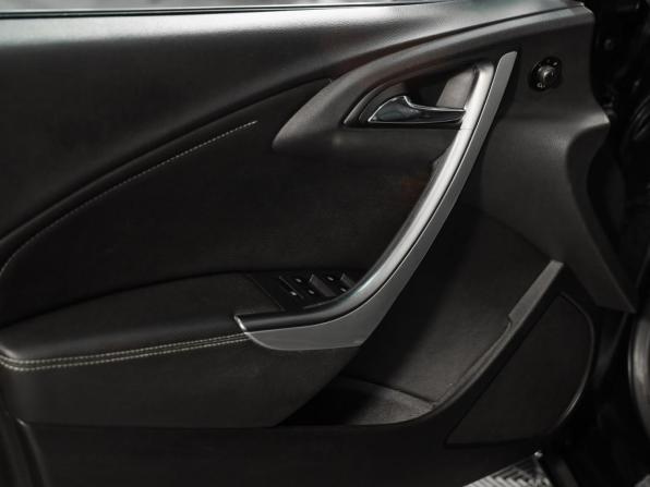 Opel Astra J Рестайлинг с пробегом 2012 года, цена 719 000 рублей, 280407 км, хэтчбек, Автокод Объявления