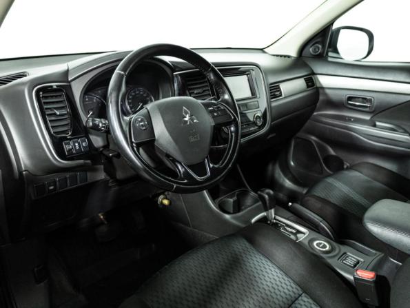 Mitsubishi Outlander III Рестайлинг 2 с пробегом 2015 года, цена 1 549 777 рублей, 174010 км, внедорожник, Автокод Объявления