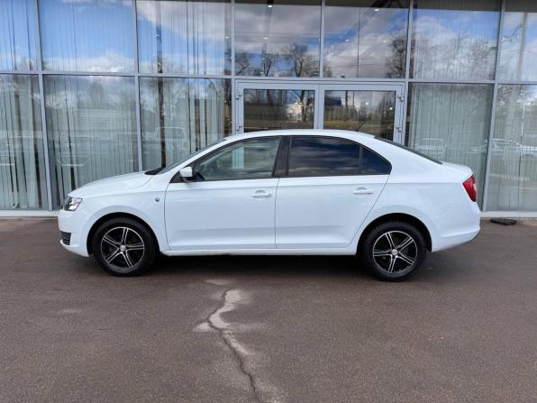Skoda Rapid I с пробегом 2015 года, цена 673 241 рубль, 254000 км, лифтбек, Автокод Объявления