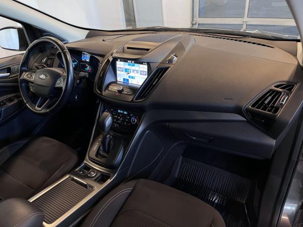 Ford Kuga II Рестайлинг с пробегом 2018 года, цена 1 650 000 рублей, 76500 км, внедорожник, Автокод Объявления