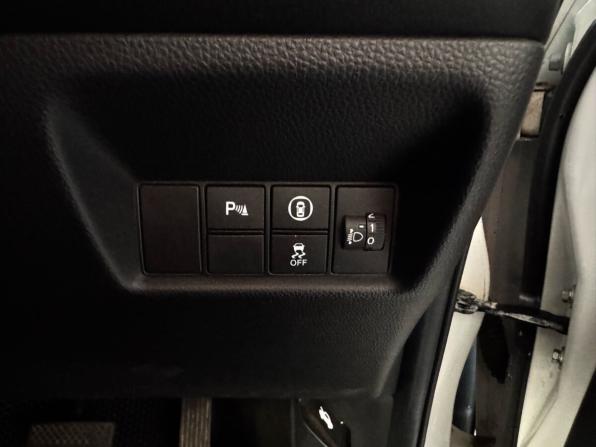 Honda Fit IV с пробегом 2020 года, цена 1 345 000 рублей, 64000 км, хэтчбек, Автокод Объявления