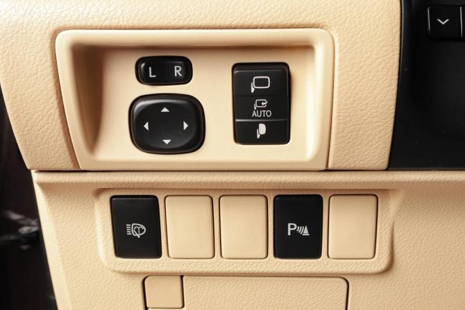 Lexus ES VI с пробегом 2014 года, цена 2 649 000 рублей, 261000 км, седан, Автокод Объявления