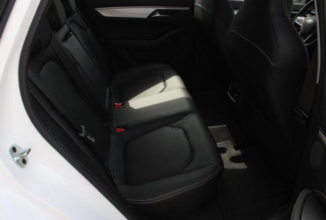JAC J7 I с пробегом 2023 года, цена 1 595 000 рублей, 32607 км, лифтбек, Автокод Объявления