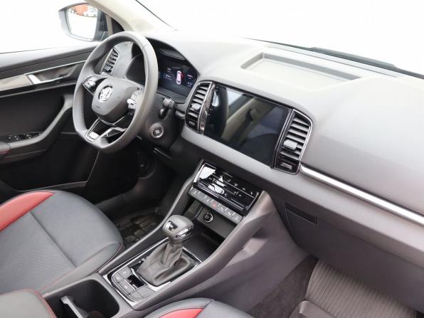 Skoda Karoq I Рестайлинг с пробегом 2024 года, цена 2 699 000 рублей, 63457 км, внедорожник, Автокод Объявления