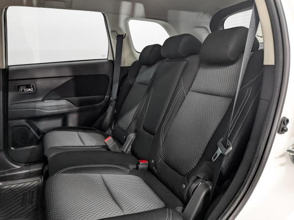 Mitsubishi Outlander III Рестайлинг 3 с пробегом 2021 года, цена 2 650 000 рублей, 76045 км, внедорожник, Автокод Объявления