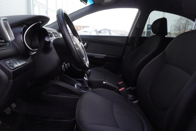 Kia Rio III Рестайлинг с пробегом 2015 года, цена 910 000 рублей, 170871 км, седан, Автокод Объявления