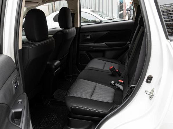 Mitsubishi Outlander III Рестайлинг 2 с пробегом 2018 года, цена 2 150 000 рублей, 116823 км, внедорожник, Автокод Объявления