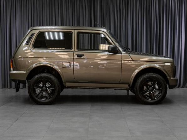 Lada (ВАЗ) Niva Legend с пробегом 2025 года, цена 929 000 рублей, 3653 км, внедорожник, Автокод Объявления
