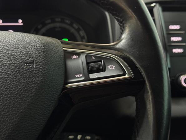 Skoda Karoq I с пробегом 2020 года, цена 1 981 000 рублей, 154826 км, внедорожник, Автокод Объявления