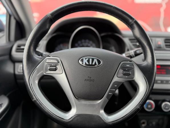 Kia Rio III Рестайлинг с пробегом 2016 года, цена 930 000 рублей, 101000 км, седан, Автокод Объявления