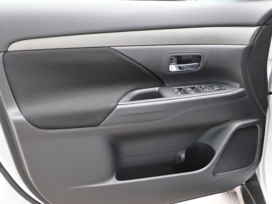 Mitsubishi Outlander III Рестайлинг 2 Санкт-Петербург  - изображение 18